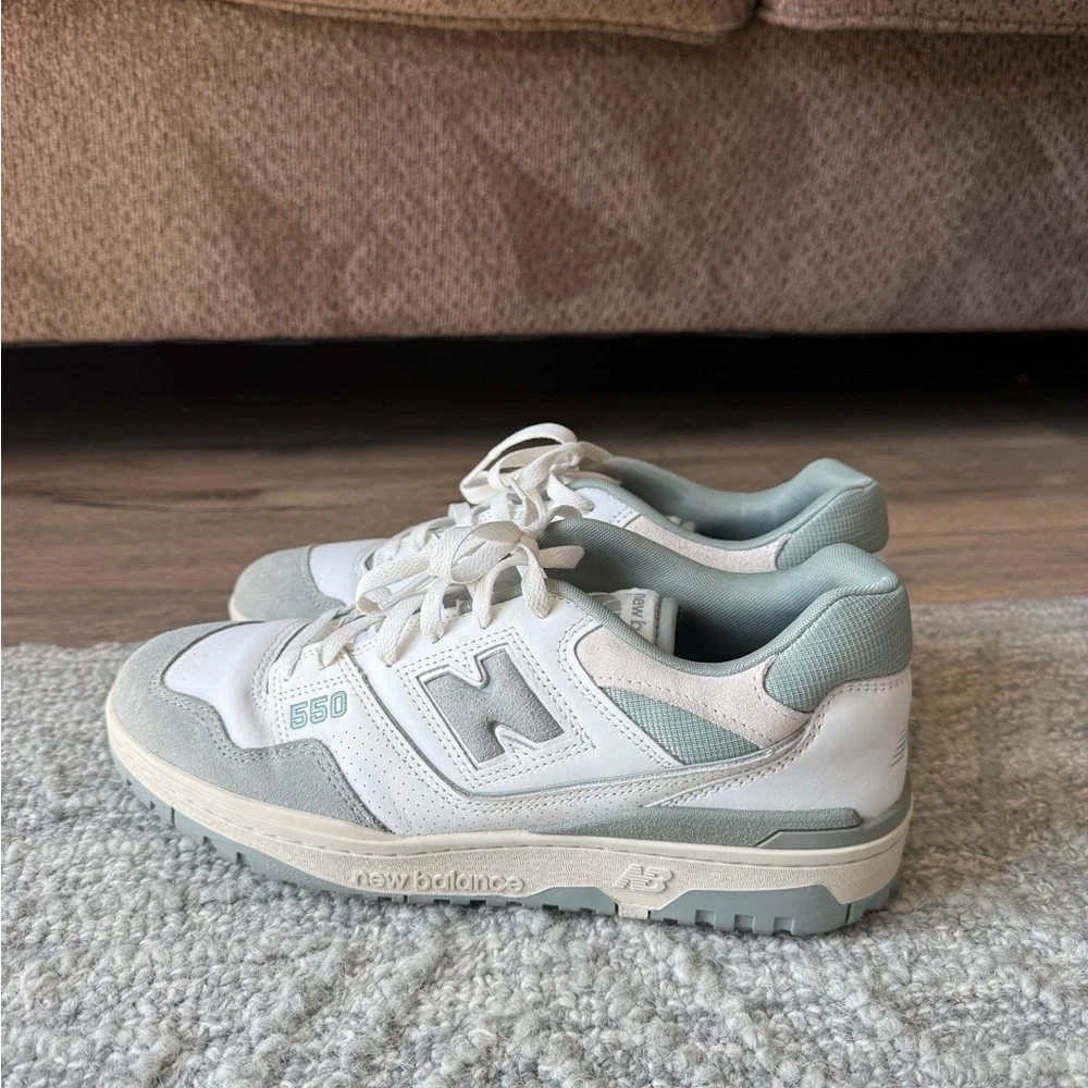 New Balance 550 Sneakers - Picture 4 of 6